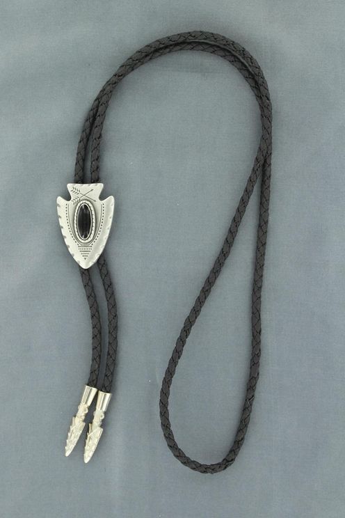 M&F WESTERN ARROWHEAD w/BLACK STONE BOLO TIE-22120