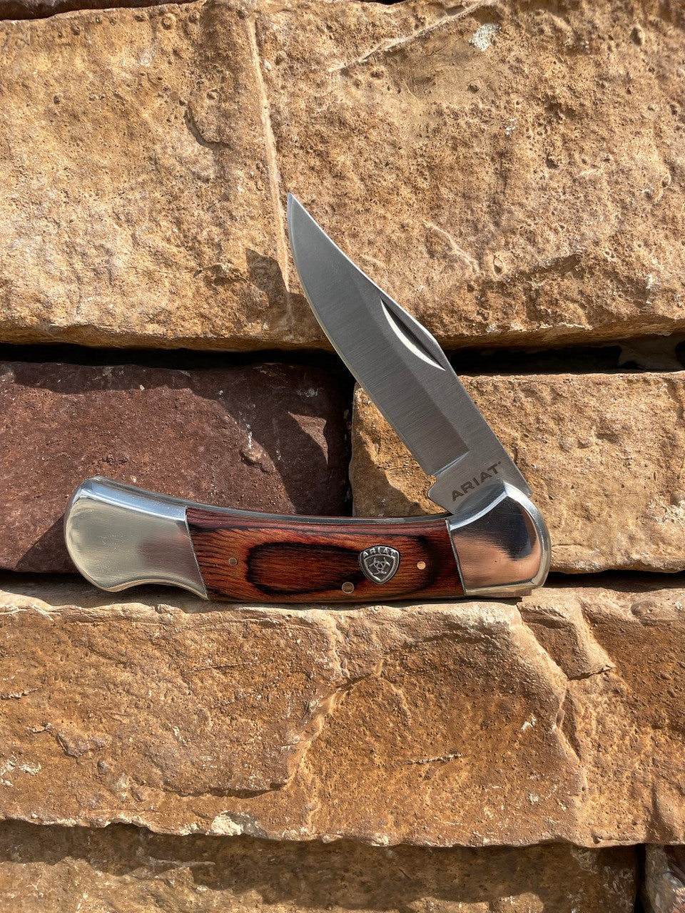 ARIAT Wooden Handle Knife A710011002