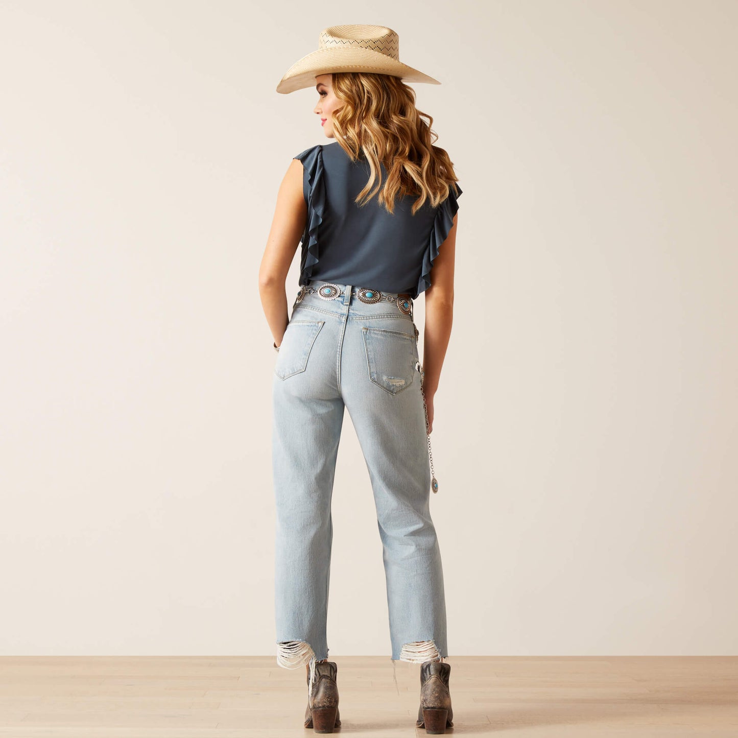 Ultra High Rise Tomboy Straight Jean 10045187