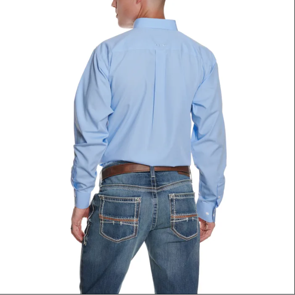 Ariat Men's Light Blue Wrinkle Free Long Sleeve Western Shirt 10020329