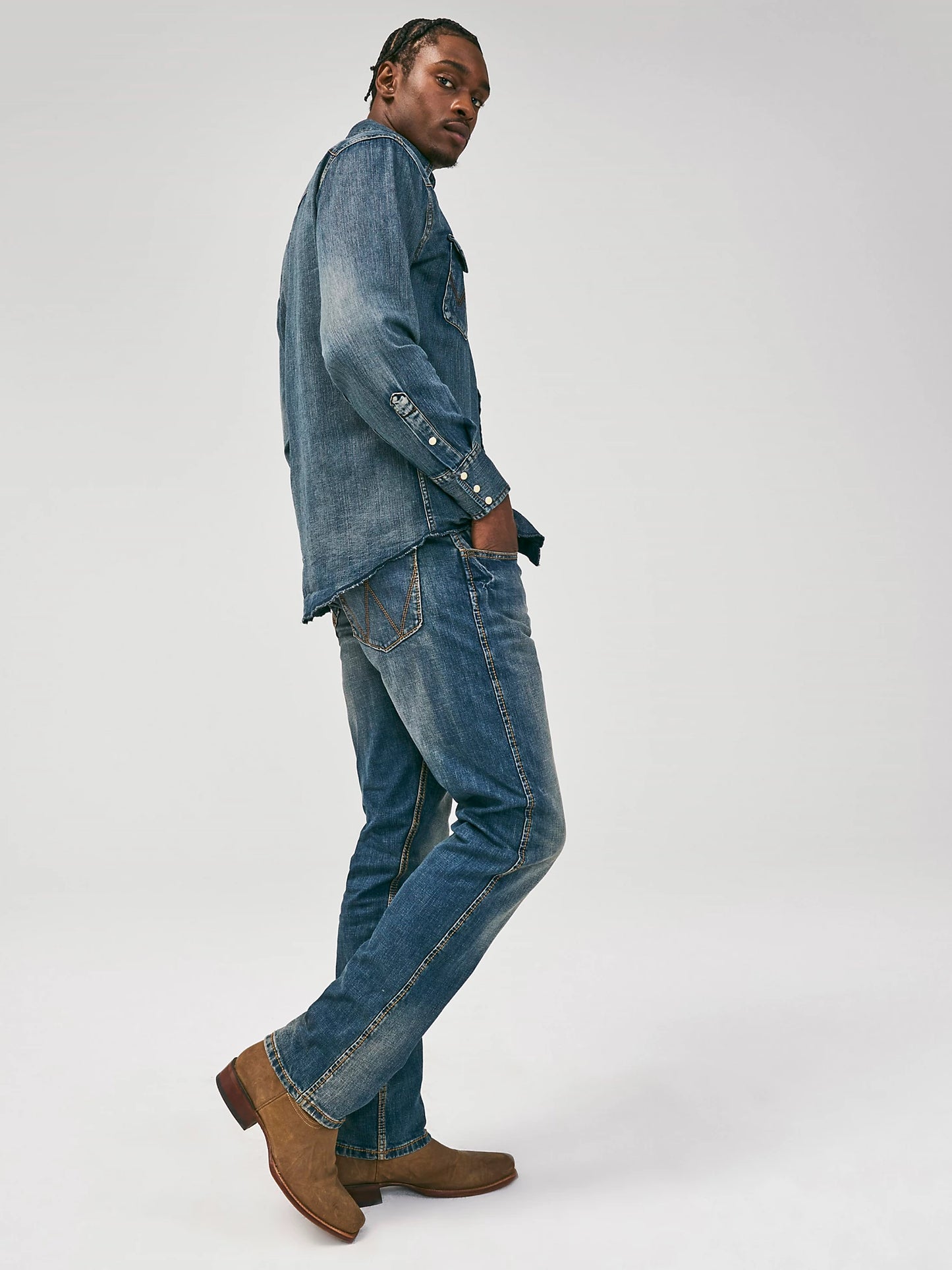 MEN'S WRANGLER RETRO® SLIM FIT STRAIGHT LEG JEAN IN BOZEMAN 10WLT88BZ